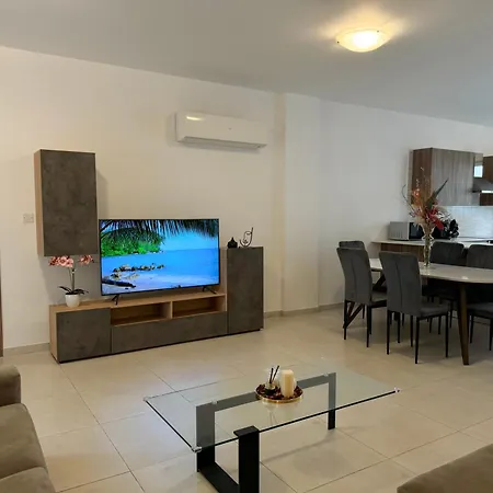 Halcyon Apartment
