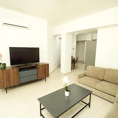 Apartment Halcyon *