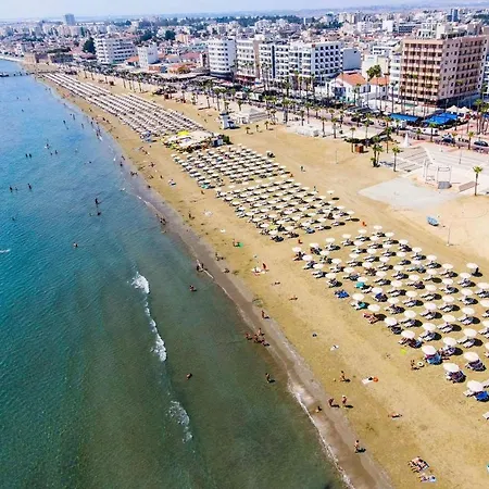 Halcyon Apartament Larnaca