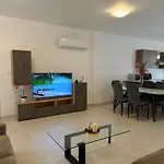 Halcyon Apartment