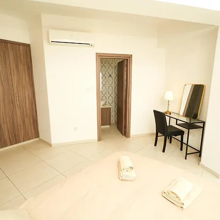 Halcyon * Ларнака